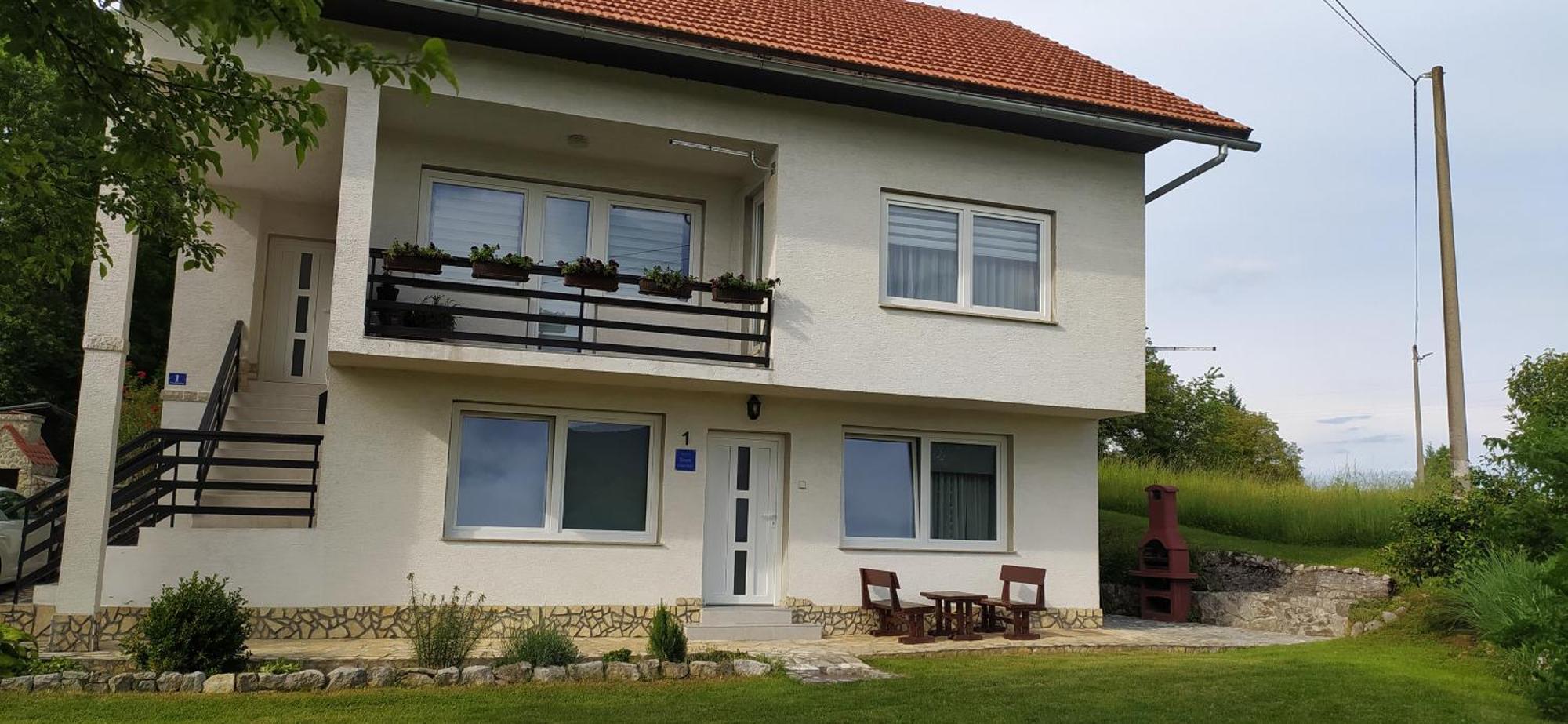 Apartment Fuduric Слуни Екстериор снимка